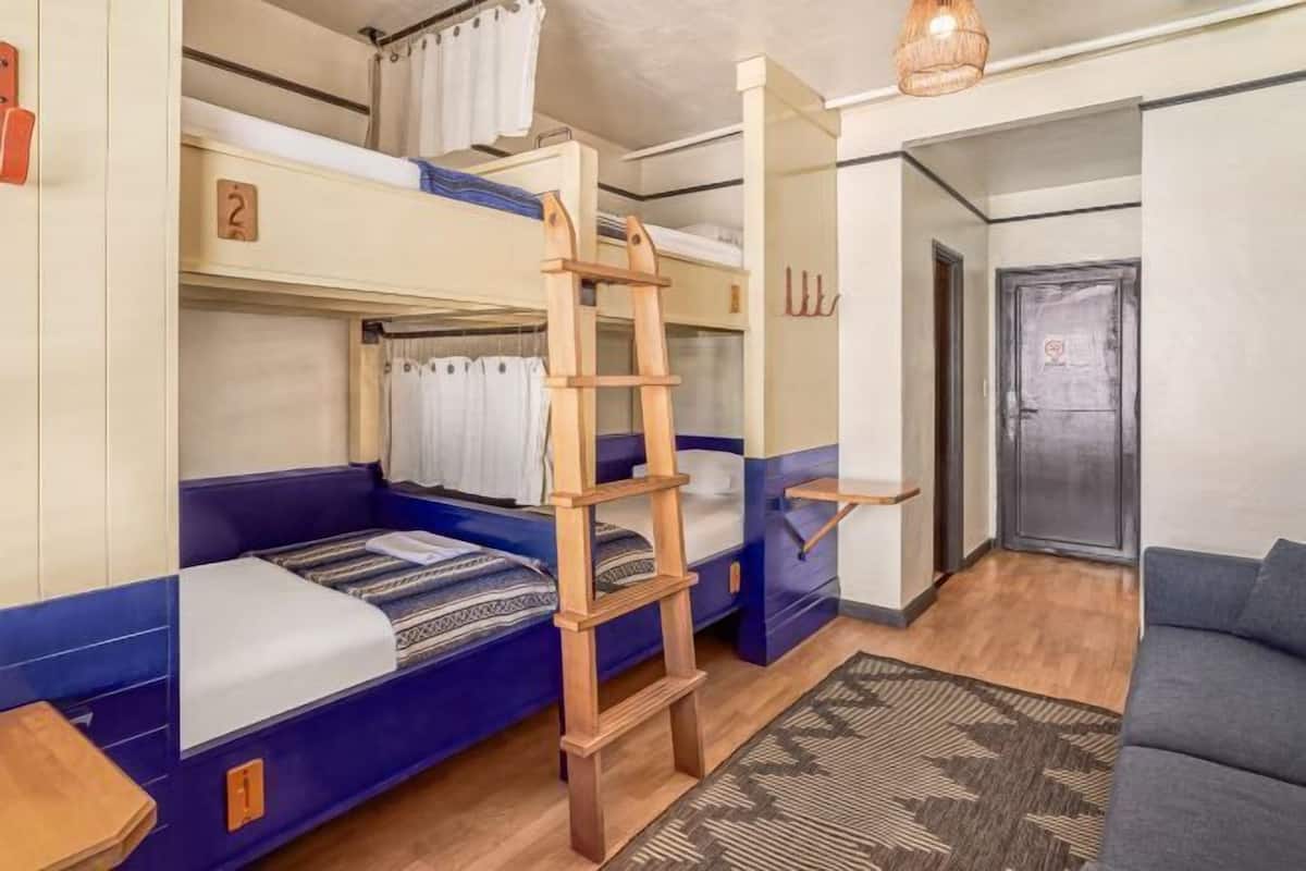 1 chambre, literie de qualité supérieure, rideaux occultants