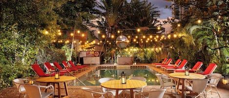 Outdoor pool, sun loungers