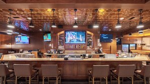 Breakfast, lunch and dinner served - Best Western Plus GranTree Inn (Bozeman)