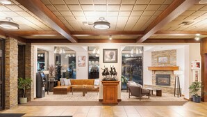 Lobby - Best Western Plus GranTree Inn (Bozeman)