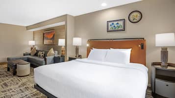 Standard Room, 1 King Bed, Non Smoking, Refrigerator & Microwave (Oversized Room) | Premium bedding, pillowtop beds, in-room safe, desk