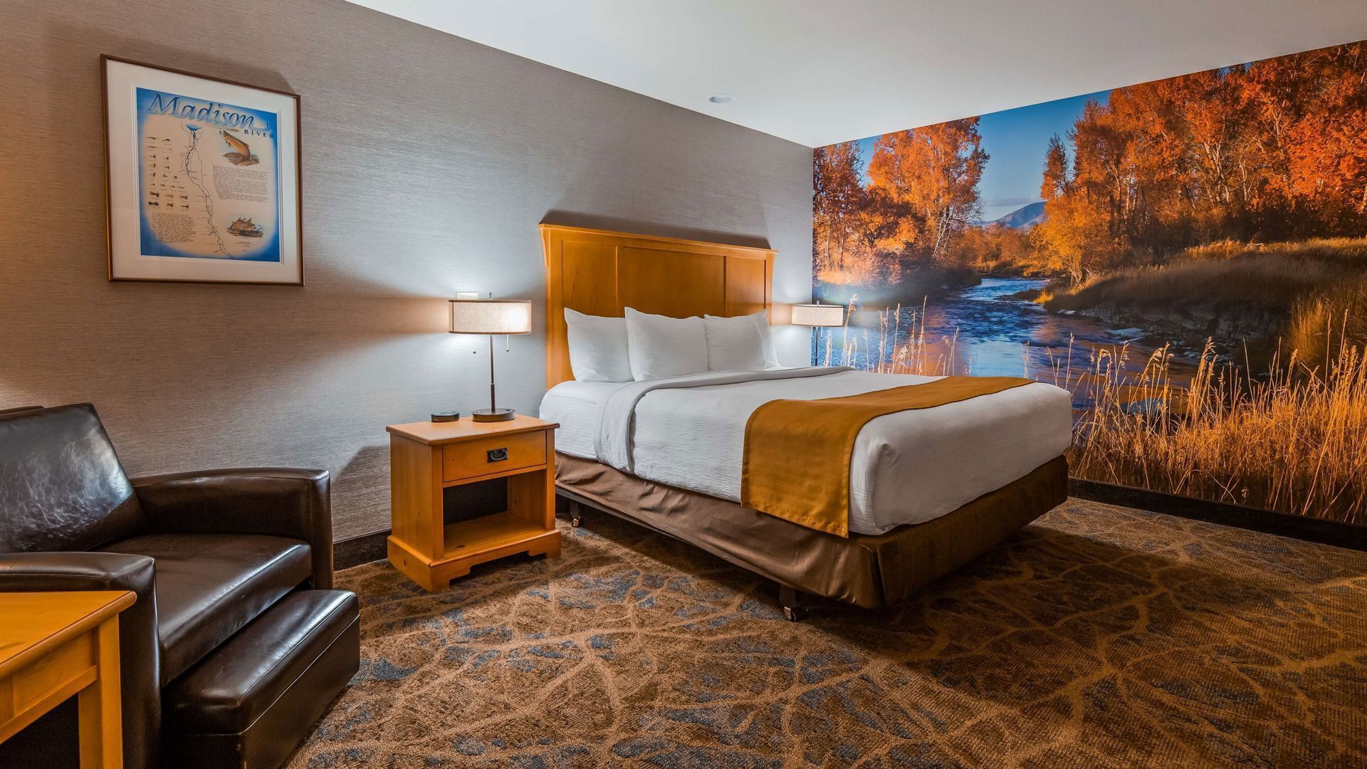 Premium bedding, pillowtop beds, in-room safe, desk