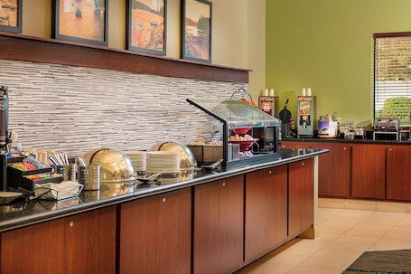 Desayuno buffet incluido todos los días