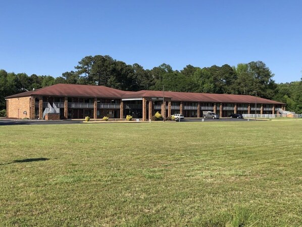 Exterior - Americas Best Value Inn (Norfolk)