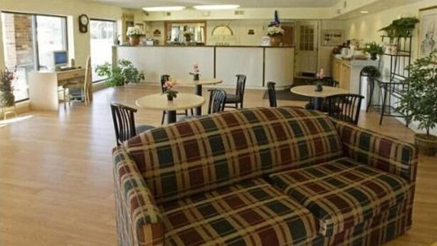 Interior - Americas Best Value Inn (Norfolk)