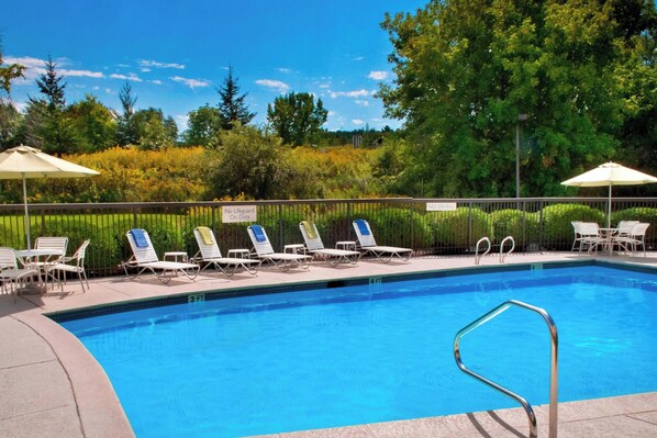 Außenpool (je nach Saison geöffnet)