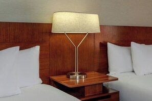 Desk, laptop workspace, iron/ironing board, travel cot - Fairfield Inn by Marriott Portsmouth-Seacoast (Portsmouth)
