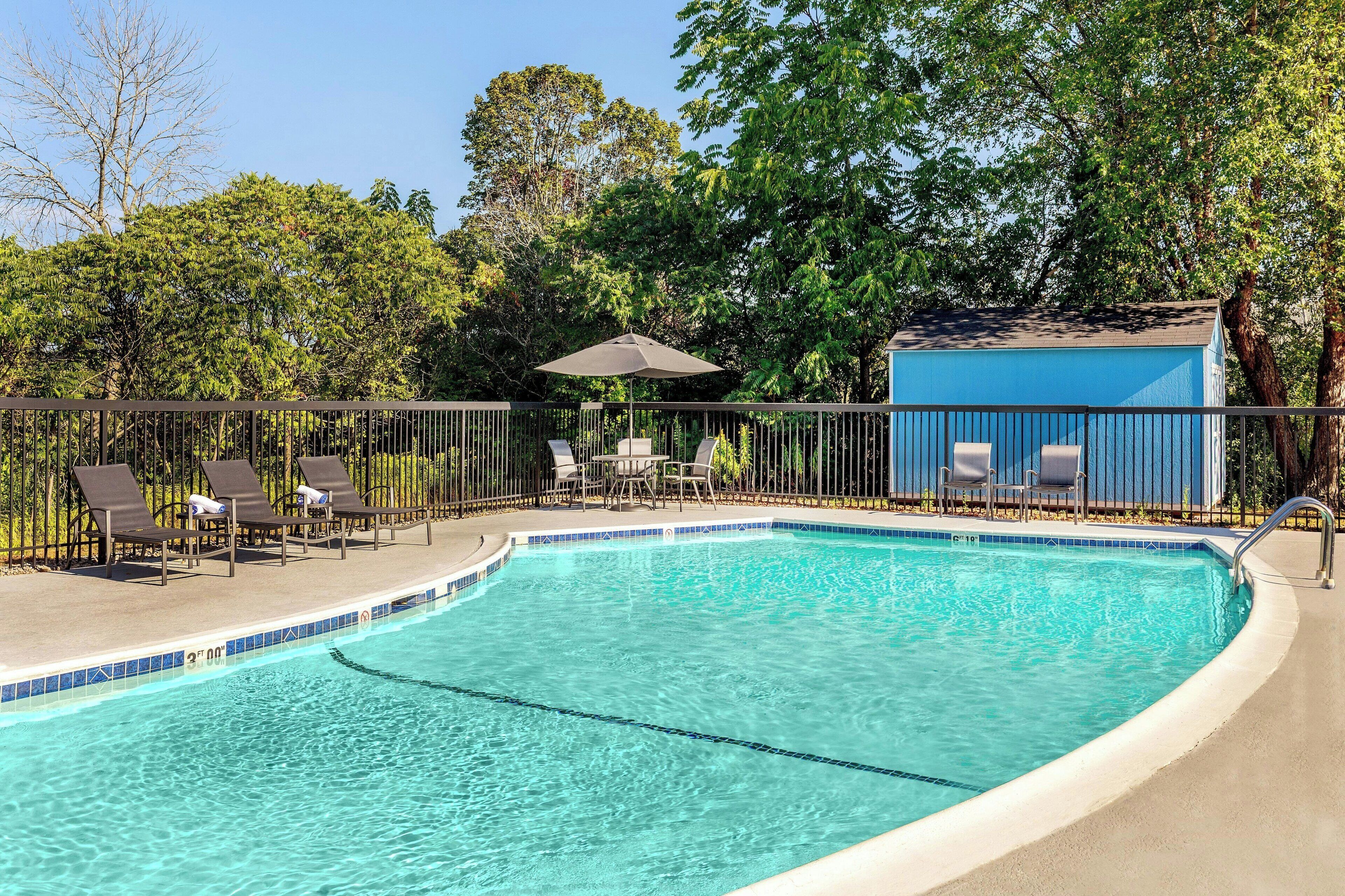 Piscine extérieure (ouverte en saison)