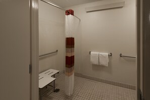 Deluxe Room, 1 King Bed, Accessible, Non Smoking (Roll-In Shower) | Bathroom - Red Roof Inn Detroit - Troy (Troy)