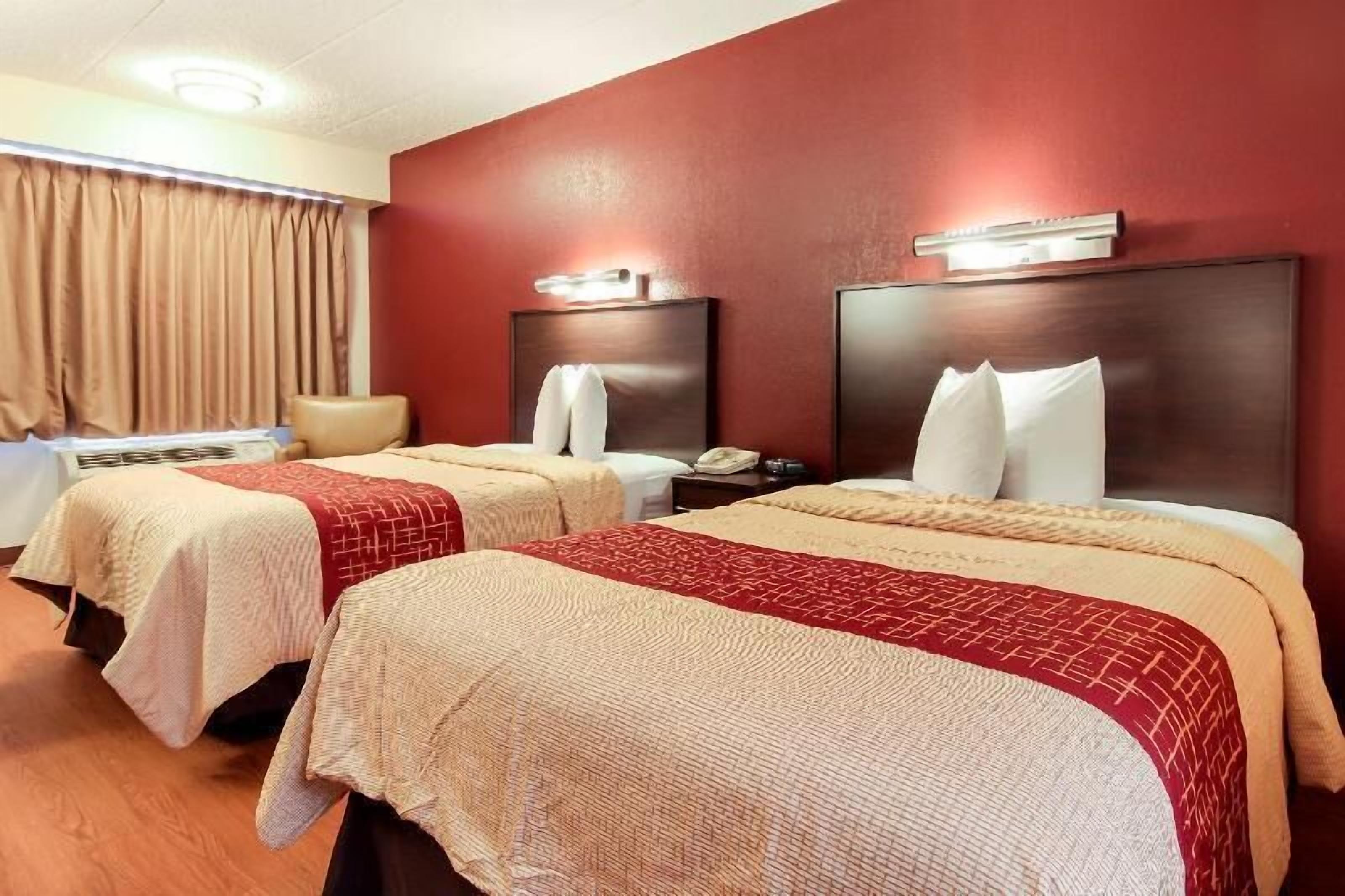 ستائر تعتيم ومكواة/لوح كي وأسرّة أ طفال/رضّع (مجانًا) وواي فاي مجانًا