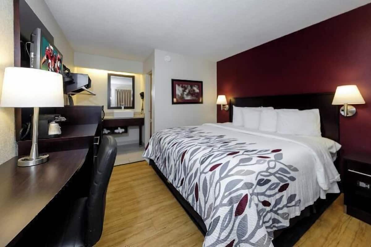 Blackout drapes, iron/ironing board, free cribs/infant beds, free WiFi