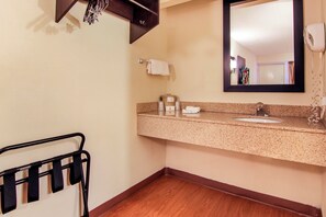 Unclassified image, 4 of 30, button - Red Roof Inn Detroit - Troy (Troy)