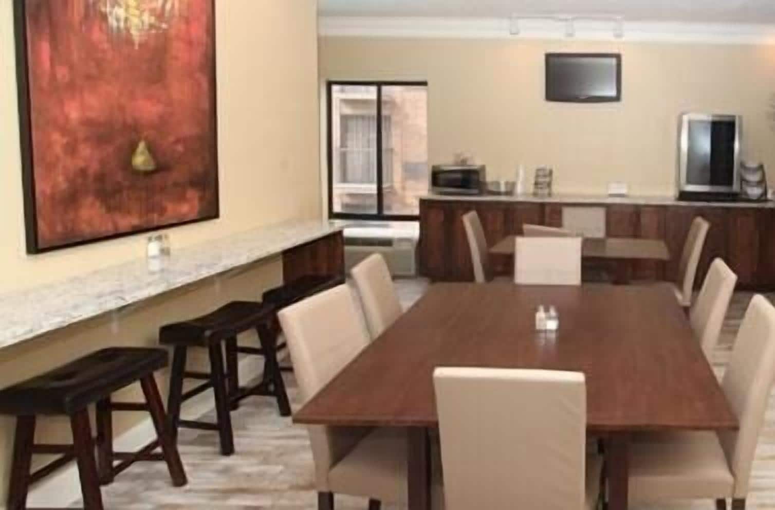 Desk, blackout drapes, iron/ironing board, free WiFi