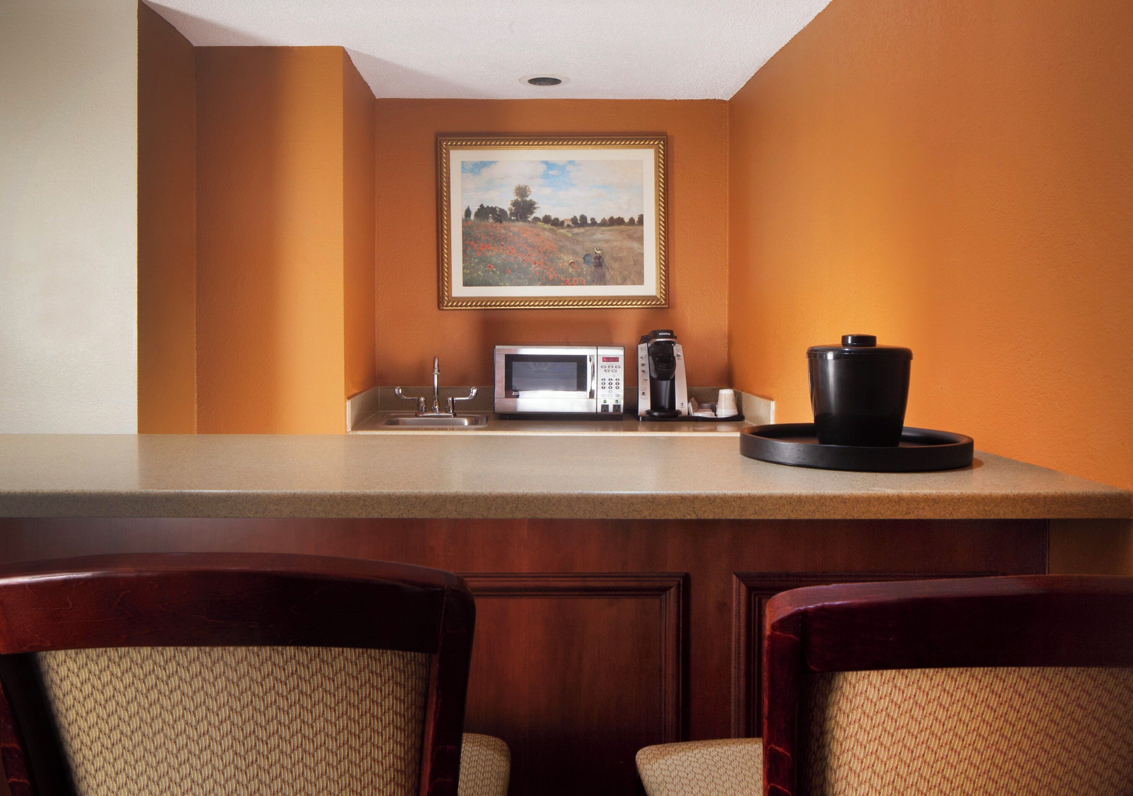 1 bedroom, in-room safe, desk, blackout curtains