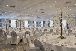 Ballroom - DoubleTree by Hilton Stoke on Trent (Stoke-on-Trent)