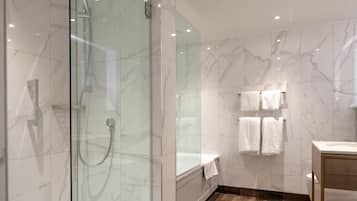 Family Room, 1 King Bed with Sofa bed | Bathroom | Shower, eco-friendly toiletries, hair dryer, towels