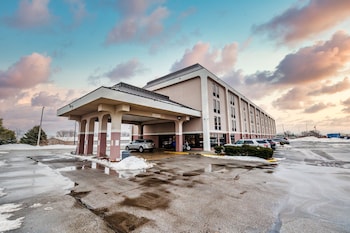 New Victorian Inn & Suites