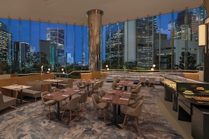 Lounge - JW Marriott Hotel Hong Kong (Hong Kong)