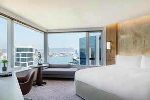 Infinity Room, 1 King Bed, Non Smoking, Harbor View | Premium bedding, down comforters, pillowtop beds, minibar - JW Marriott Hotel Hong Kong (Hong Kong)