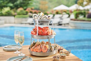 Bar (on property) - JW Marriott Hotel Hong Kong (Hong Kong)