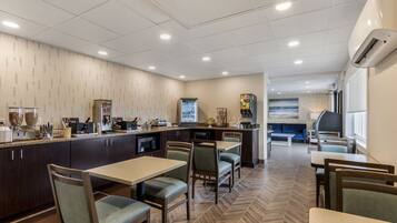 Free daily continental breakfast