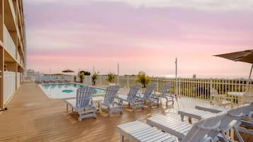 Indoor pool, seasonal outdoor pool, sun loungers