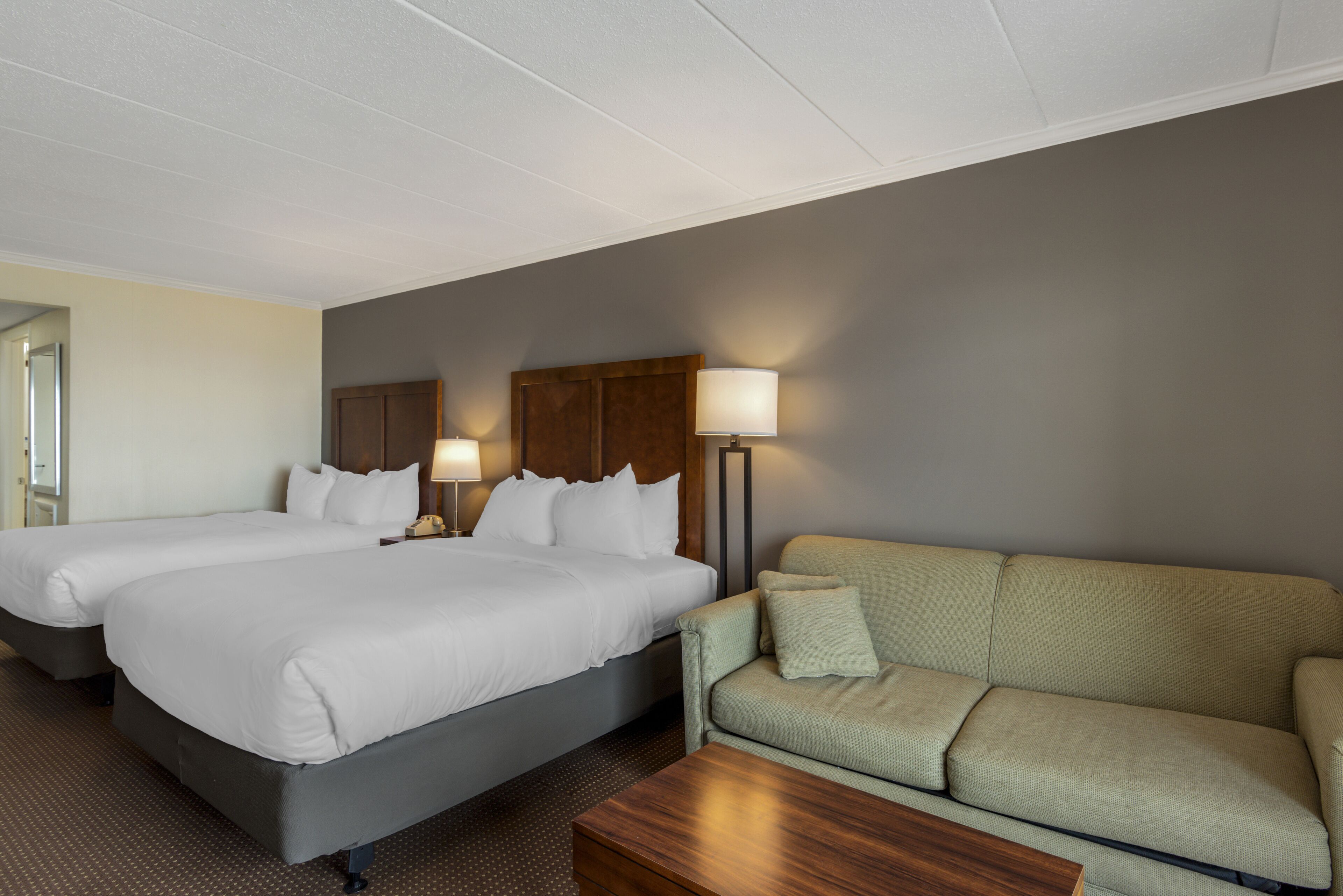 2 Queens Oceanfront first floor | In-room safe, iron/ironing board, free WiFi, bed sheets