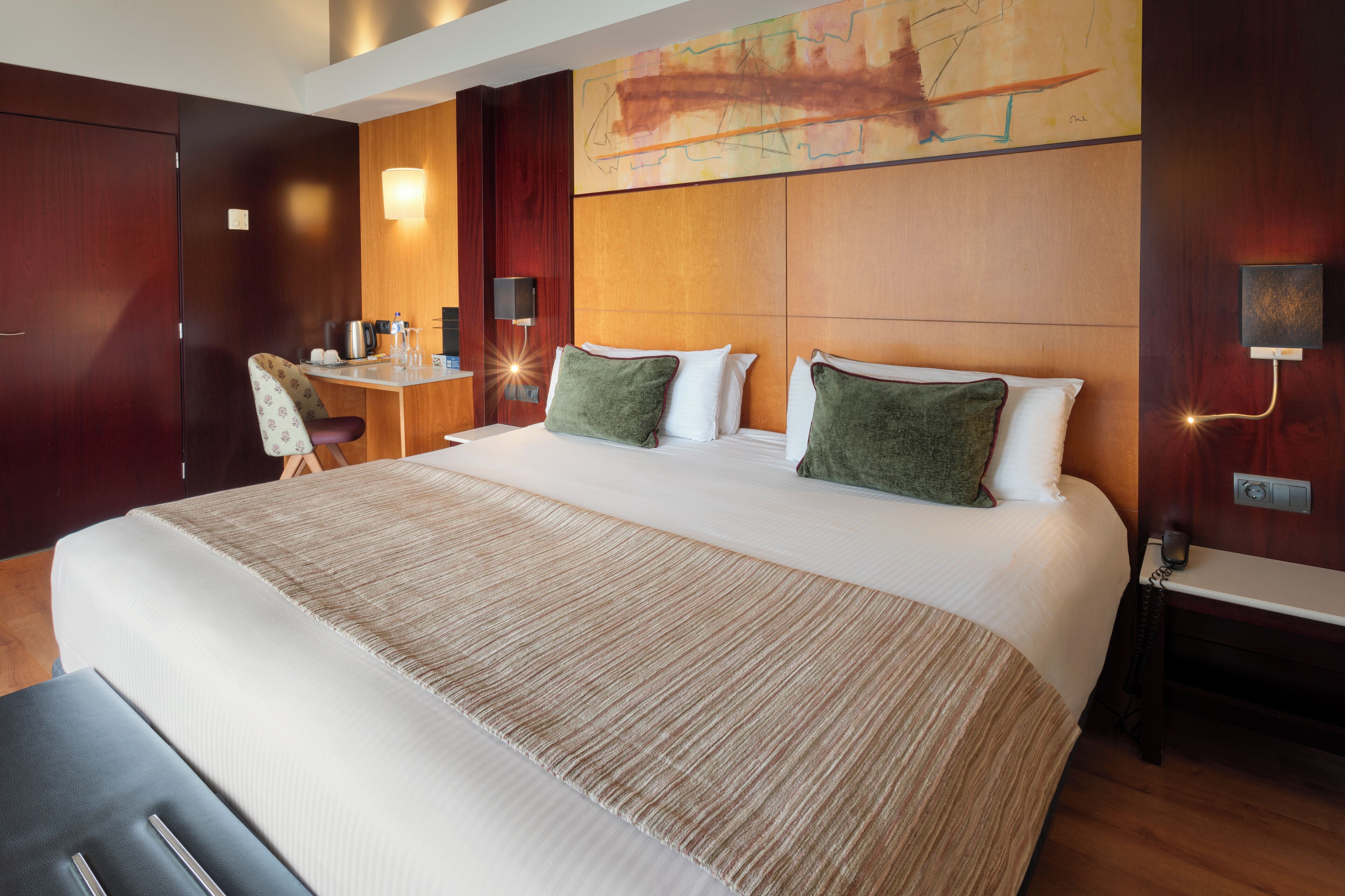 Minibar, in-room safe, desk, soundproofing