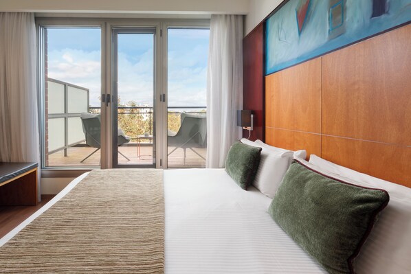 1 bedroom, minibar, in-room safe, desk