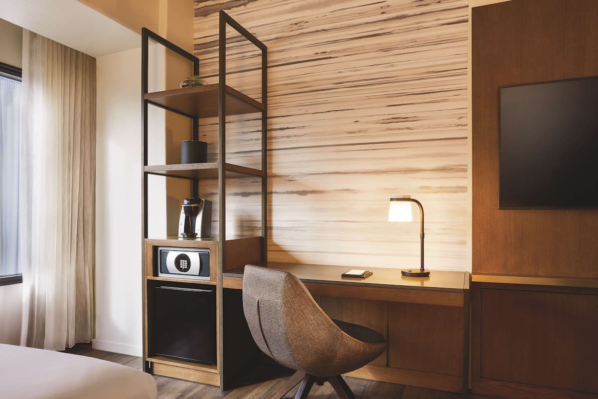 Premium bedding, in-room safe, desk, laptop workspace