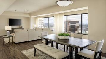 Presidential Room, 1 Bedroom | Premium bedding, in-room safe, desk, laptop workspace