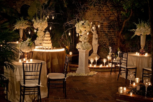 Holiday Inn FRENCH QUARTER-CHATEAU LEMOYNE by IHG