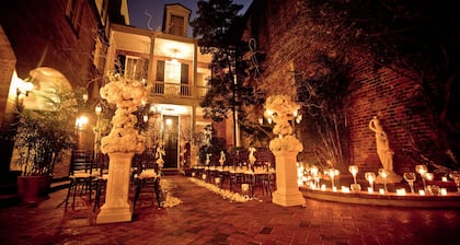 Holiday Inn FRENCH QUARTER-CHATEAU LEMOYNE by IHG