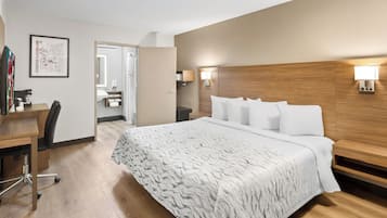 Quarto superior, 1 cama King, acessível (Smoke Free) | Camas com colchões pillow-top, cofres nos quartos, escrivaninha