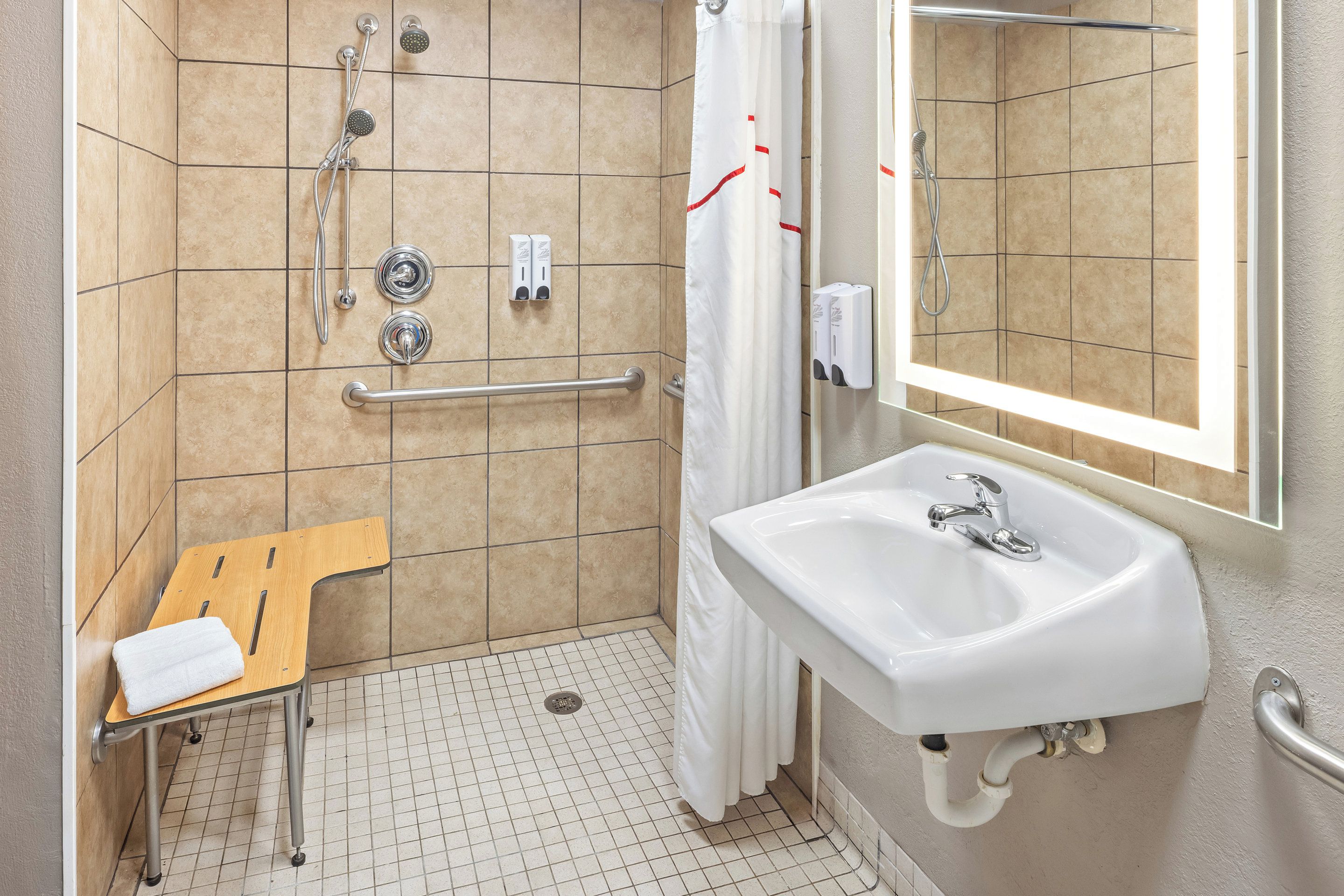 Photo - Red Roof Inn PLUS+ Columbus-Ohio State University OSU
