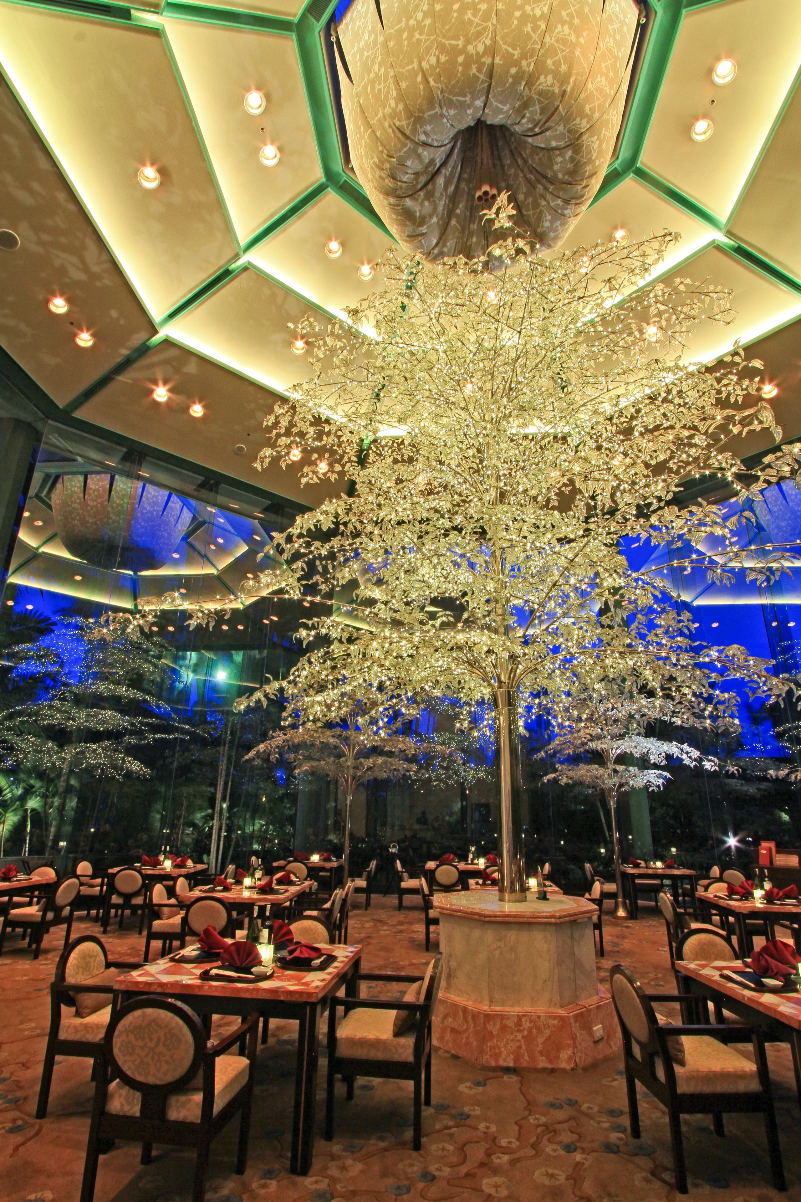 2 restaurants, breakfast, lunch, dinner served; japanese cuisine