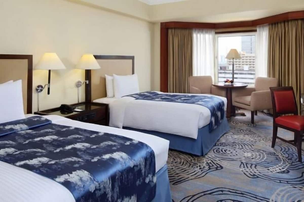 Premium bedding, minibar, in-room safe, laptop workspace