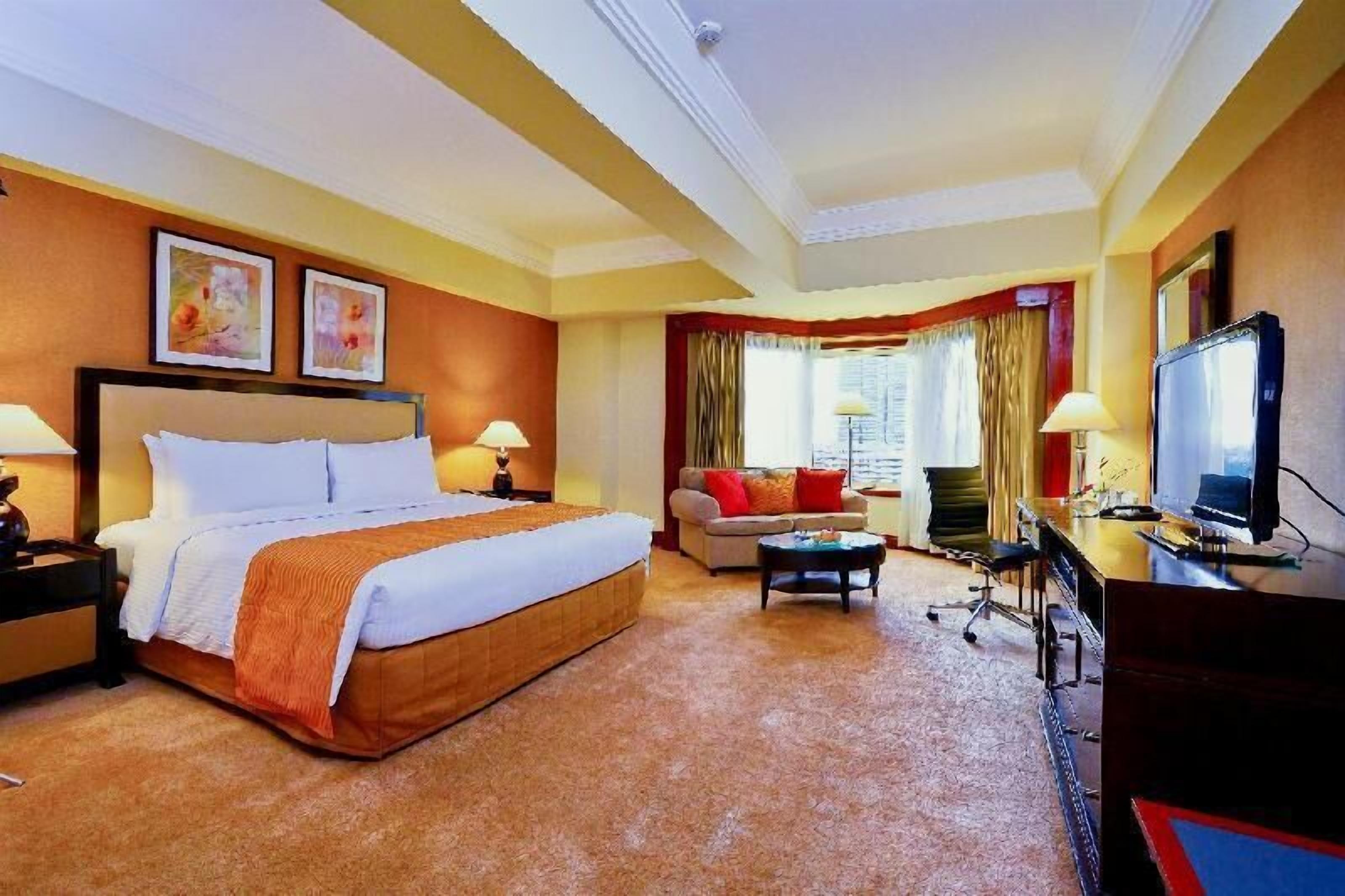 Hochwertige Bettwaren, Minibar, Zimmersafe