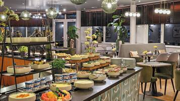 Daily buffet breakfast (EUR 19 per person)