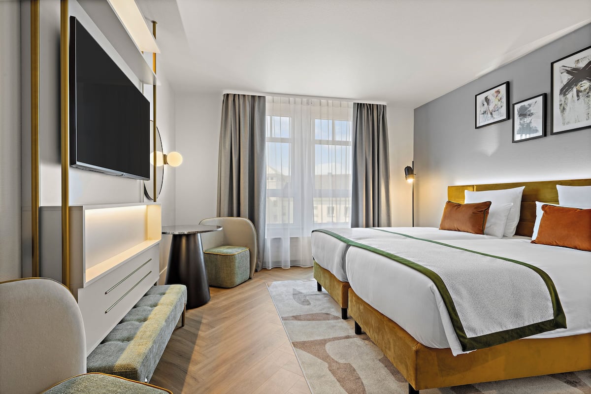 Comfort Double Room | Hypo-allergenic bedding, in-room safe, laptop workspace, blackout drapes