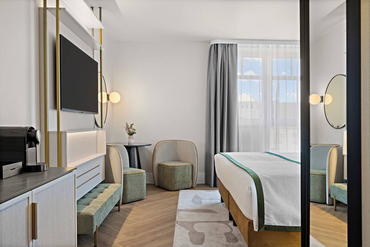 comfort double room | hypo-allergenic bedding, in-room safe, desk, laptop workspace