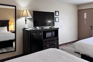 Room, 2 Queen Beds, Non Smoking