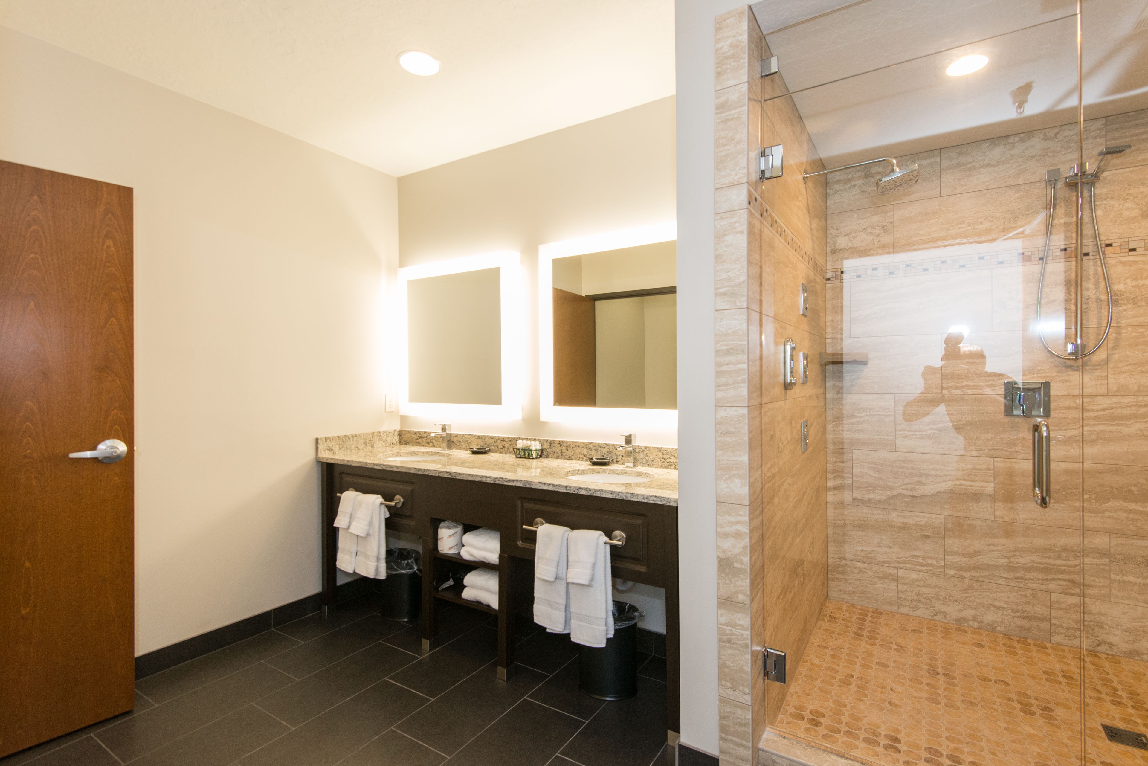 Casino Suite, 1 King Bed, Lake View | Bathroom | Eco-friendly toiletries, hair dryer, towels