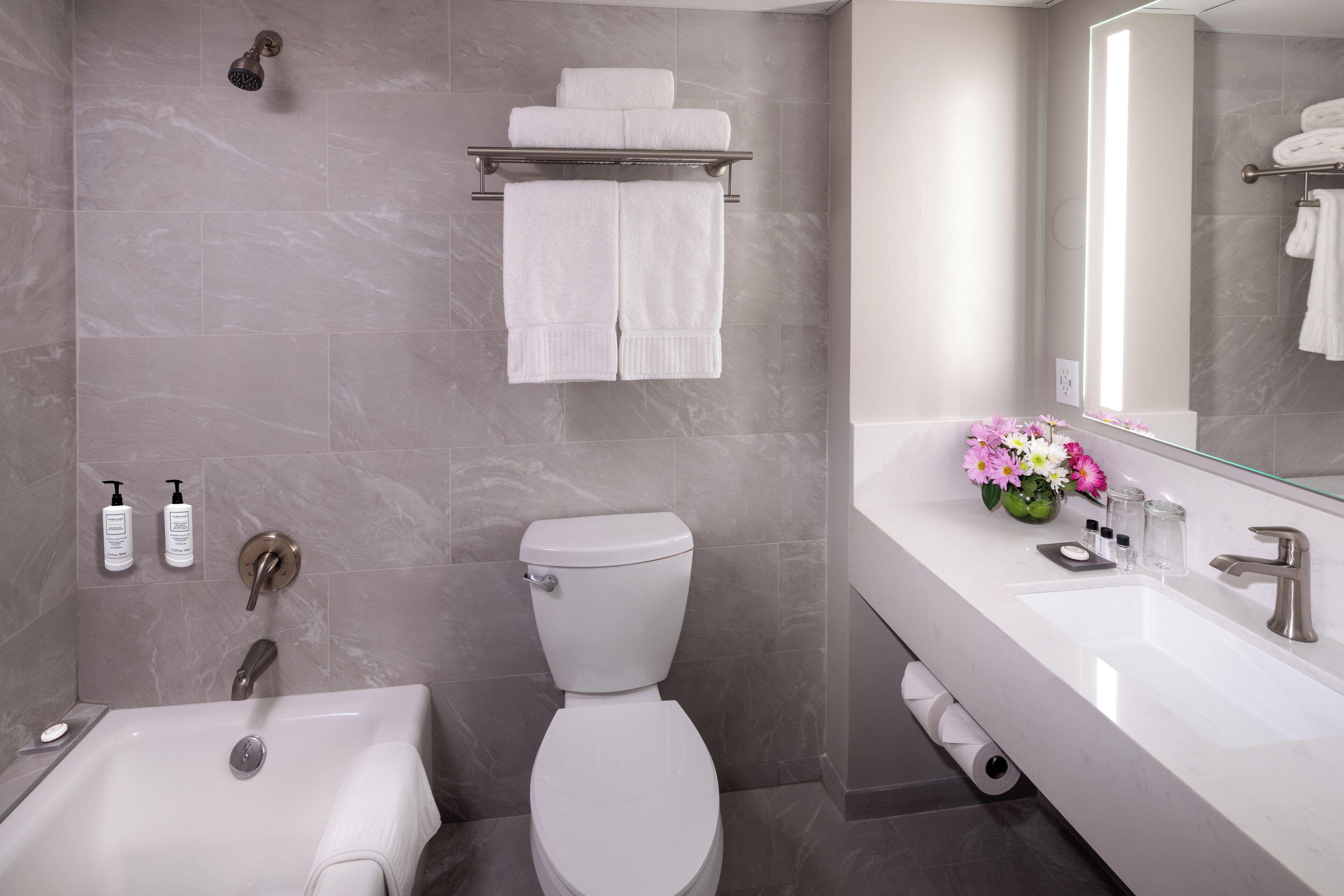 Foto - Warwick Seattle