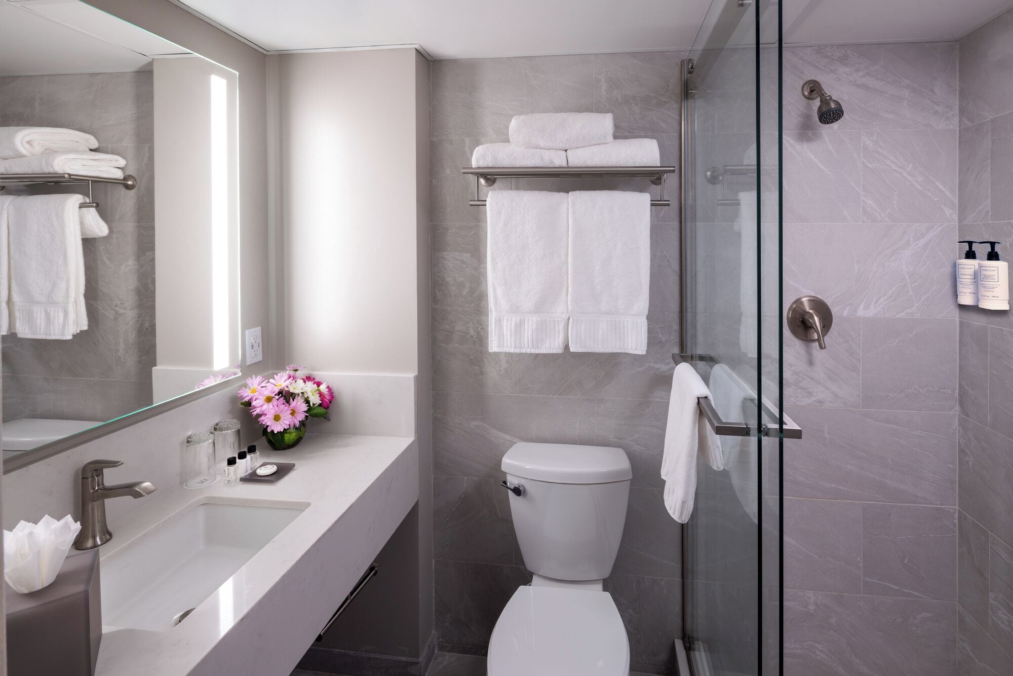 Foto - Warwick Seattle