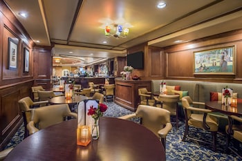 Lounge at Warwick Seattle