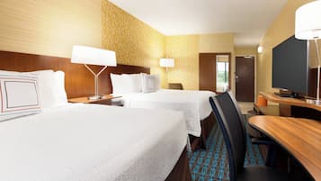 Premium bedding, in-room safe, desk, iron/ironing board
