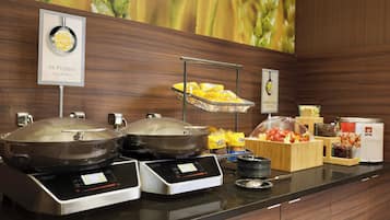 Free daily continental breakfast