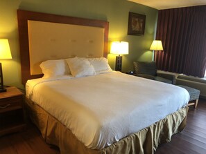 1 quarto, cortinas blackout, Wi-Fi de cortesia, roupa de cama