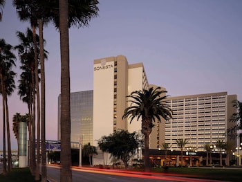 Hotel Exterior at Sonesta Los Angeles Airport LAX